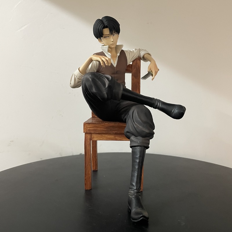 Anime Merchandise Box - Figura de Levi Ackerman de Attack